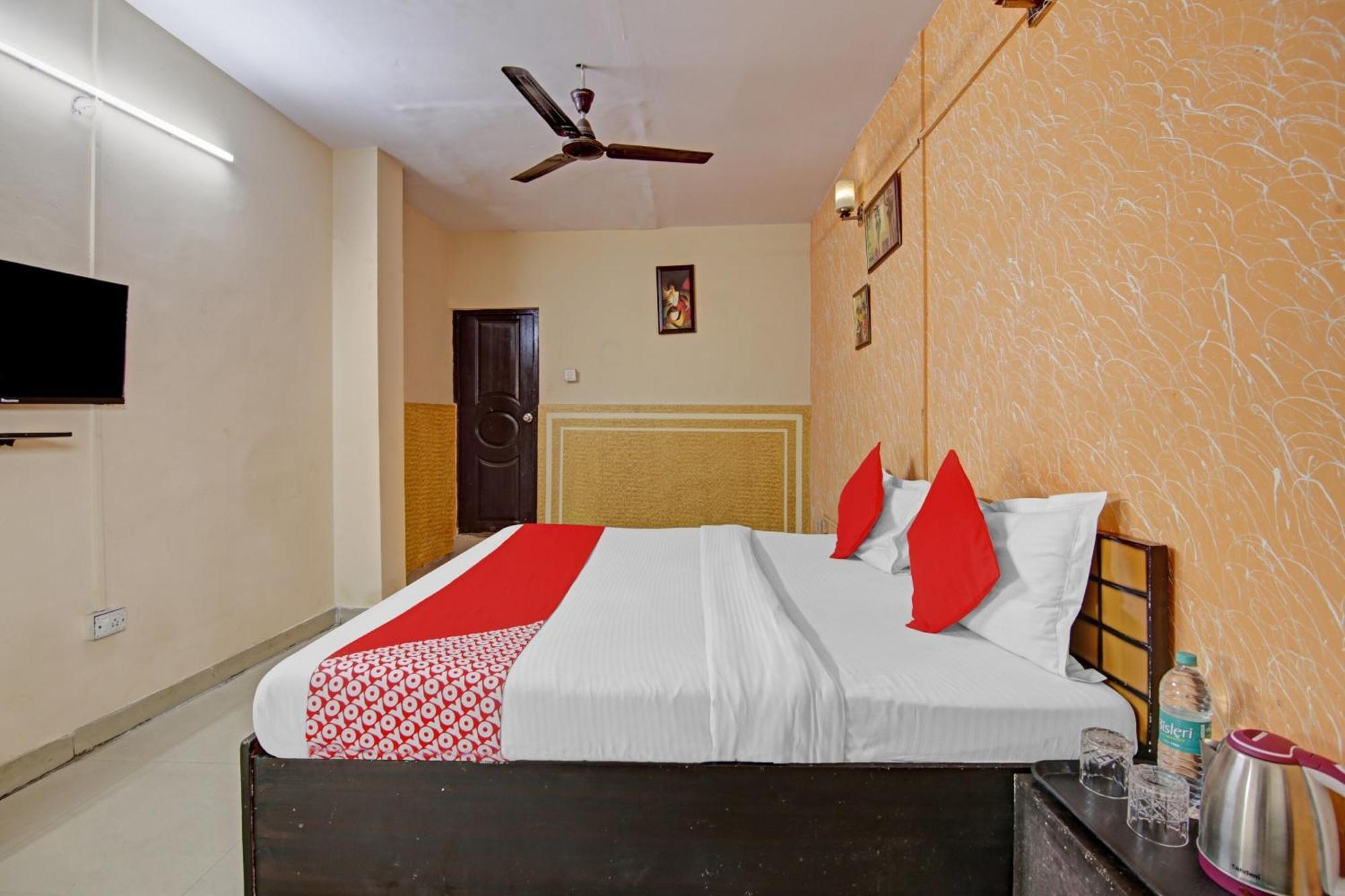 Hotel O Glorious Stayz Noida Zewnętrze zdjęcie