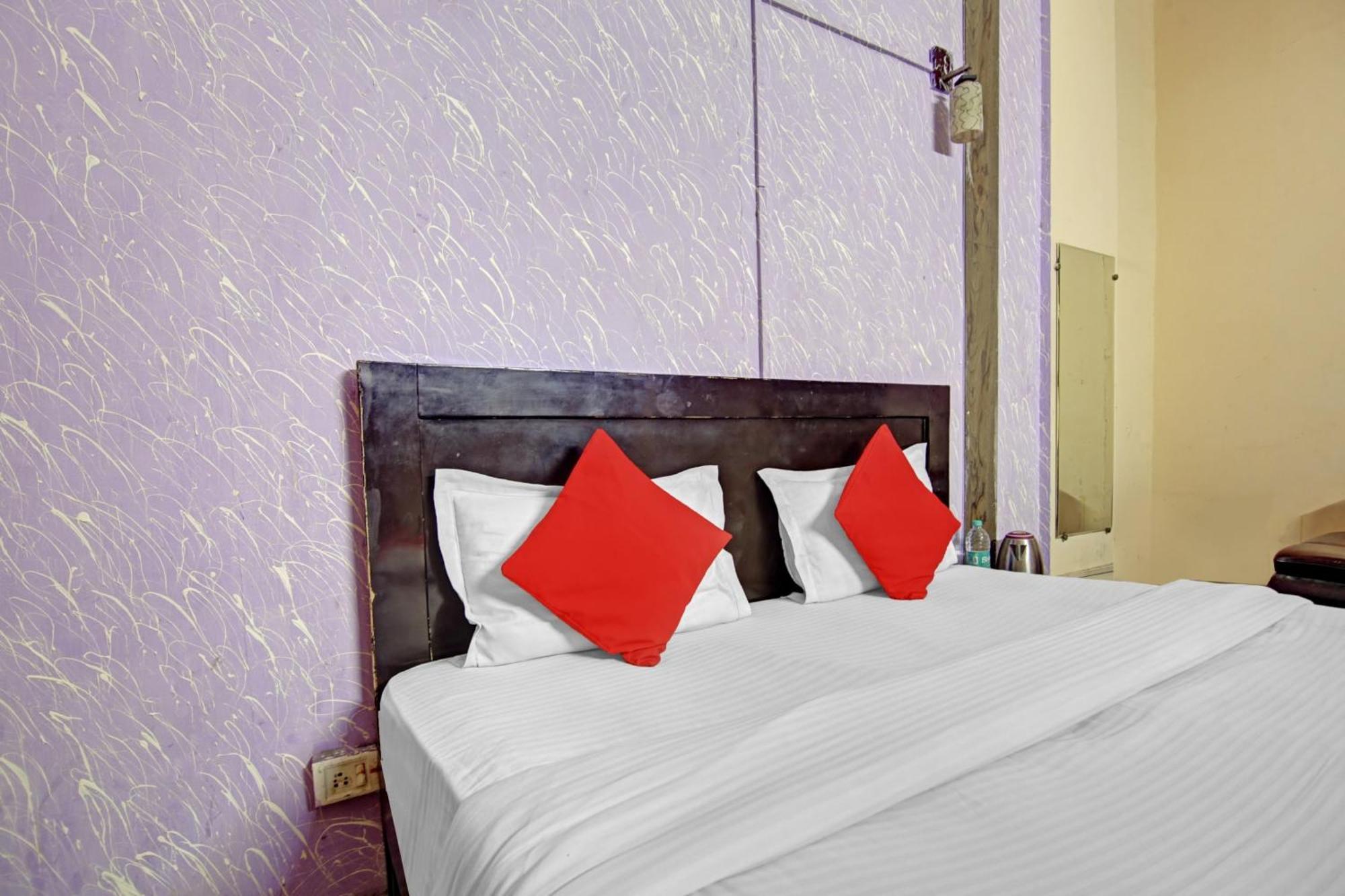 Hotel O Glorious Stayz Noida Zewnętrze zdjęcie