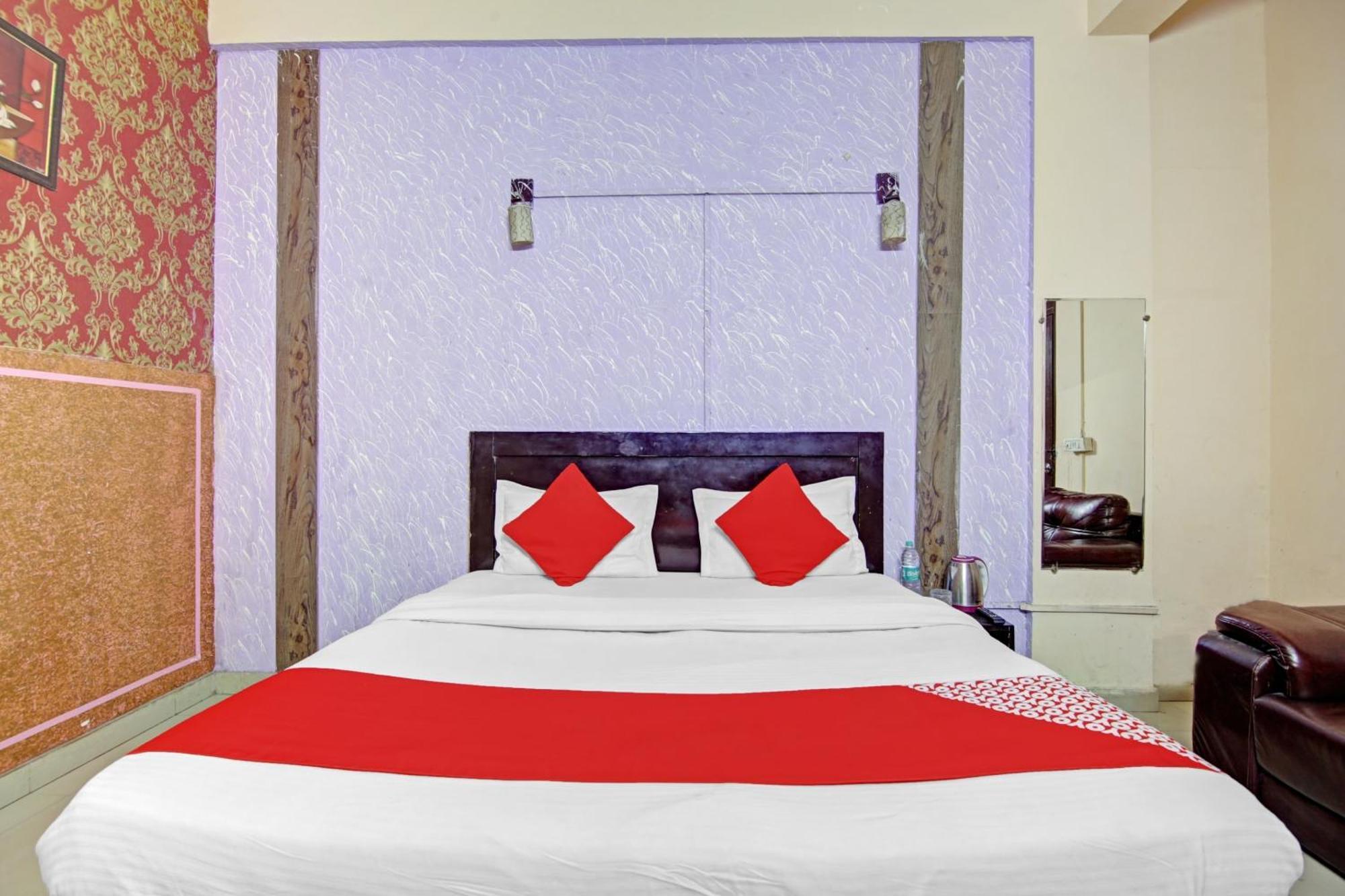Hotel O Glorious Stayz Noida Zewnętrze zdjęcie