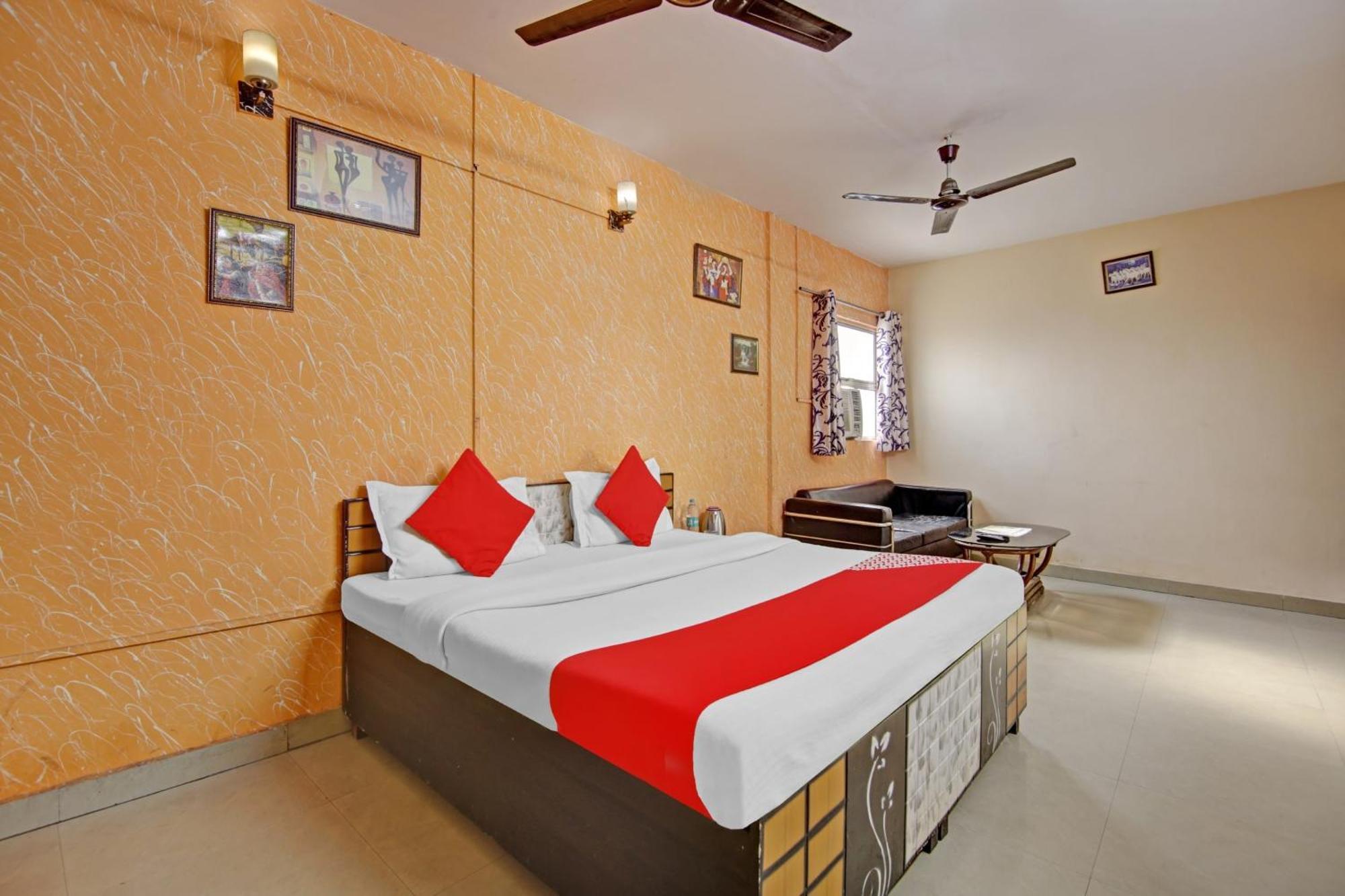 Hotel O Glorious Stayz Noida Zewnętrze zdjęcie