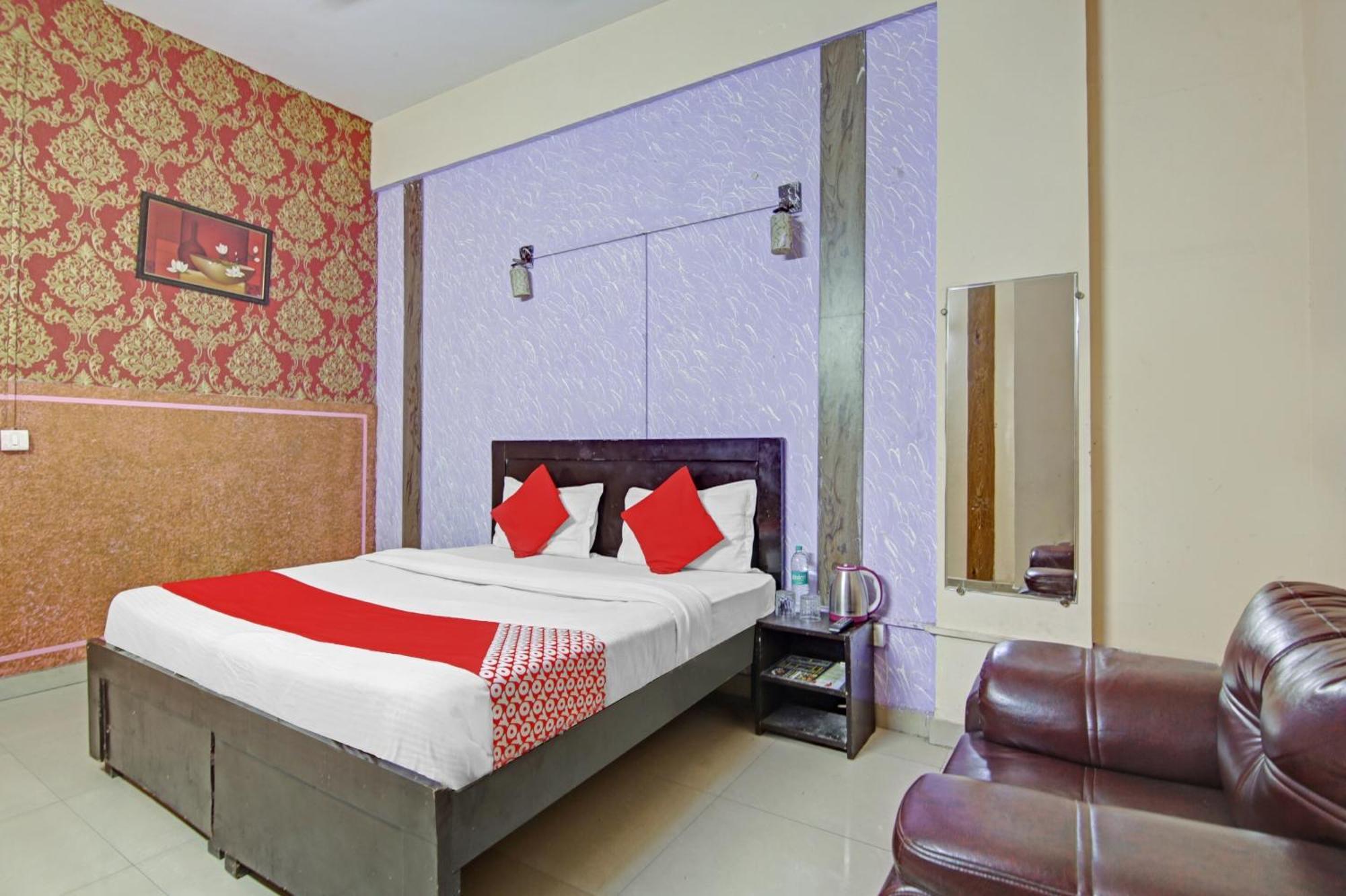 Hotel O Glorious Stayz Noida Zewnętrze zdjęcie